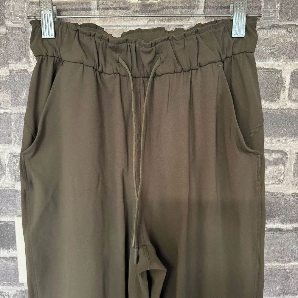 Lululemon Keep Moving Jogger olive green drawstring pockets